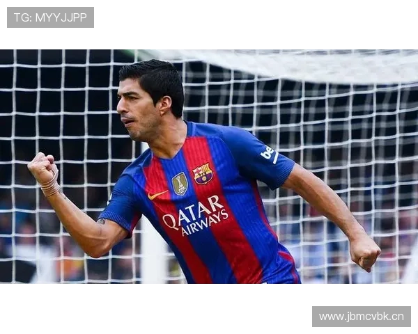 全能9号模板：苏亚雷斯如何重新定义现代中锋