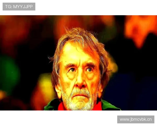 曼联砸重金引援却战绩持续下滑,引援策略问题逐步反映在竞争格局中 曼联砸重金引援却战绩持续下滑,引援策略问题逐步反映在竞争格局中