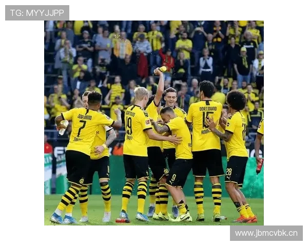 多特蒙德赛季初表现强势，但近期状态波动是否影响争冠前景？